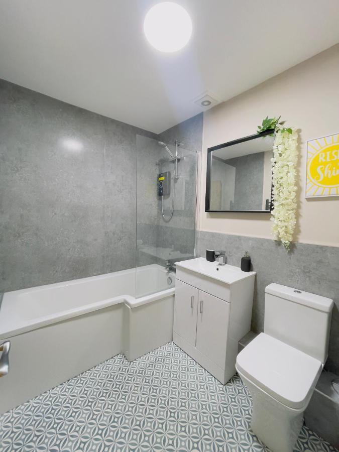 City Centre *Private Parking* ยอร์ค ภายนอก รูปภาพ